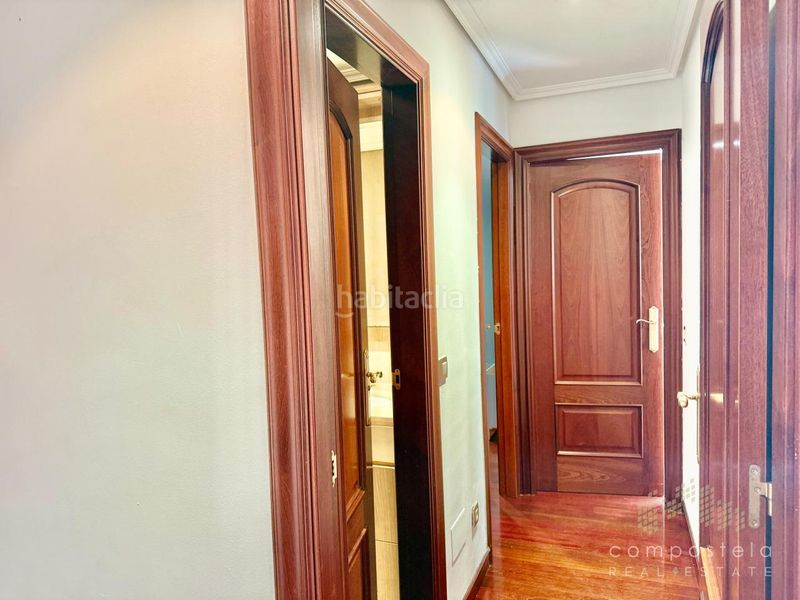 Foto 260b2450-eab6-42ed-b290-a0d9e365e085. Rent flat with heating parking in O Milladoiro Ames