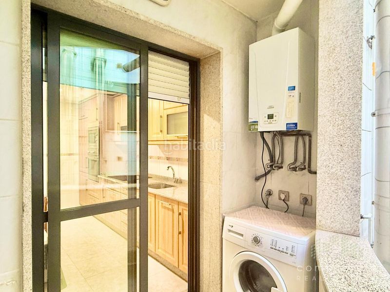 Foto f8de7b80-ba1e-4219-a5c5-a7fdd5645c26. Rent flat with heating parking in O Milladoiro Ames