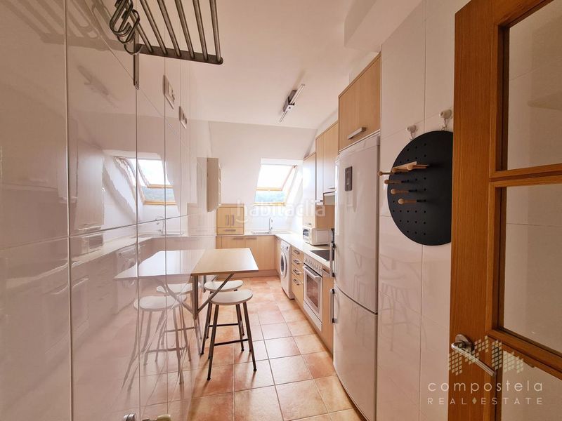 Foto b6ba6dd8-bc48-46f0-8896-7a6cd6d6aea3. Rent flat with heating parking in O Milladoiro Ames