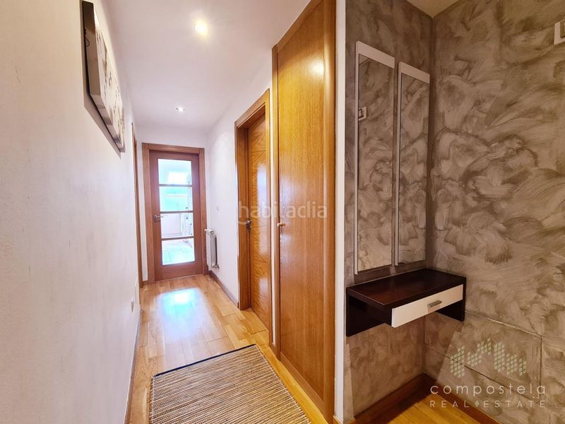 Foto d654986b-6b98-4c61-acfa-9fbfd068d3f5. Rent flat with heating parking in O Milladoiro Ames