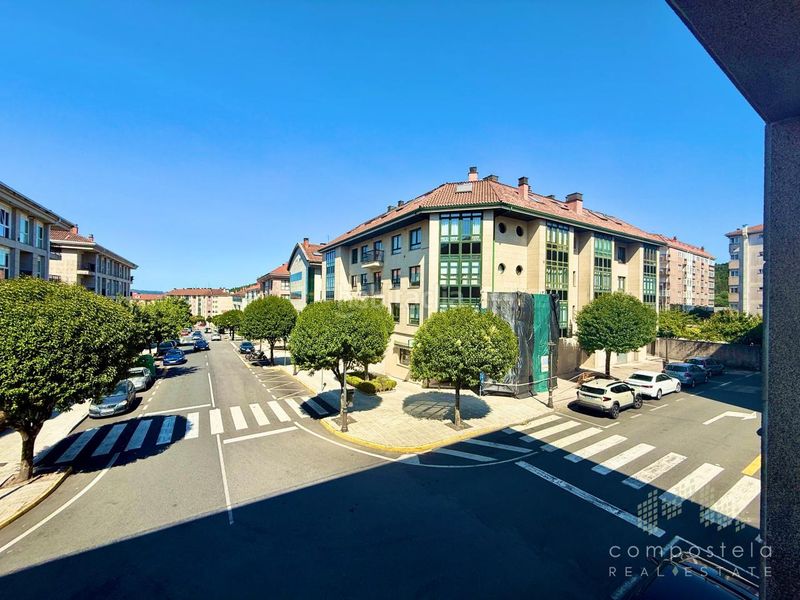 Foto 48efbc13-ab6d-477b-b8a9-1c8fec0ae846. Rent flat with heating parking in O Milladoiro Ames