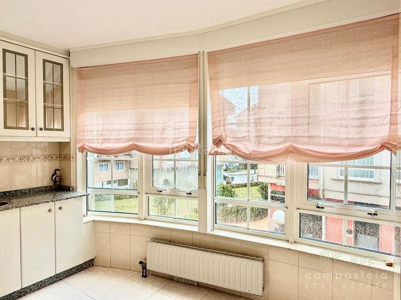 Foto ae11d139-14e1-419c-980f-c994e576efb3. Rent flat with heating parking in O Milladoiro Ames