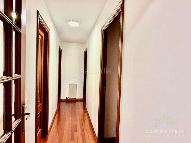 Foto c09f5a97-60b5-40b2-9a06-18d6d9568f34. Rent flat with heating parking in O Milladoiro Ames