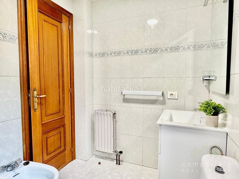 Foto 8e982d82-b9f2-42de-8bcc-234c1c89eae8. Lloguer pis amb calefacció aparcament a O Milladoiro Ames