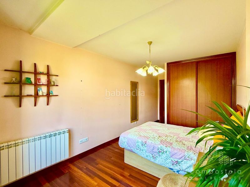 Foto 43b0a7b3-9325-4535-884a-85c1489b6c02. Flat with heating parking in O Milladoiro Ames
