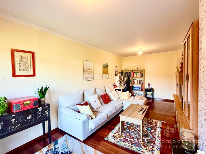 Foto 6e7cb54a-0d45-449d-8989-6201dedebba2. Flat with heating parking in O Milladoiro Ames