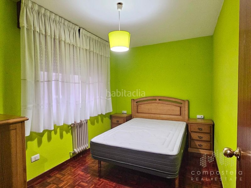 Foto 607df392-5c4e-4fa8-a0b9-2b9568ab4214. Rent flat with heating parking in O Milladoiro Ames