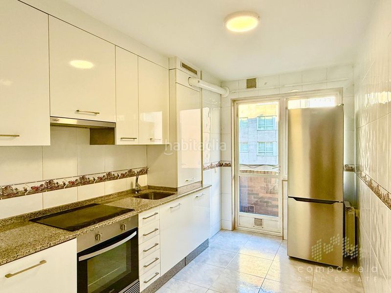 Foto 02b4600a-78d8-4c31-be96-bd3459228832. Flat with heating parking in O Milladoiro Ames