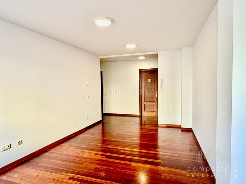 Foto 2b1d9ec1-1b39-4f68-baa3-9f4b7766c996. Flat with heating parking in O Milladoiro Ames