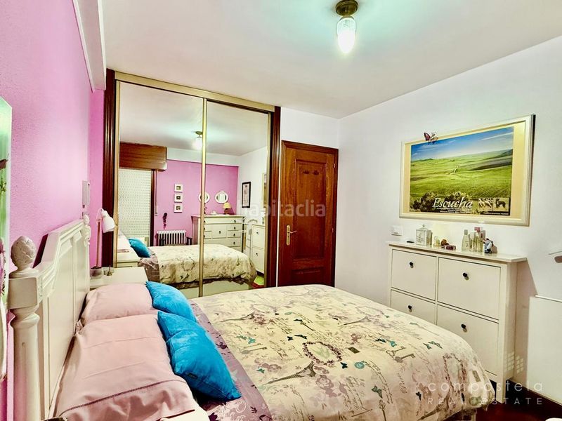 Foto ce00c048-5fee-4b89-986e-aa5219708b5c. Flat with heating parking in O Milladoiro Ames