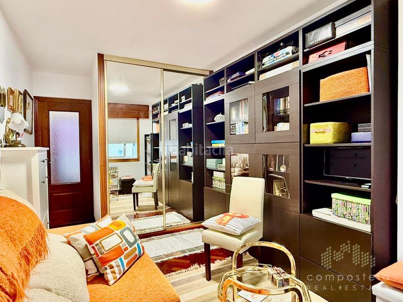 Foto eaac546f-01a5-4298-b203-e0af7bdb7454. Flat with heating parking in O Milladoiro Ames