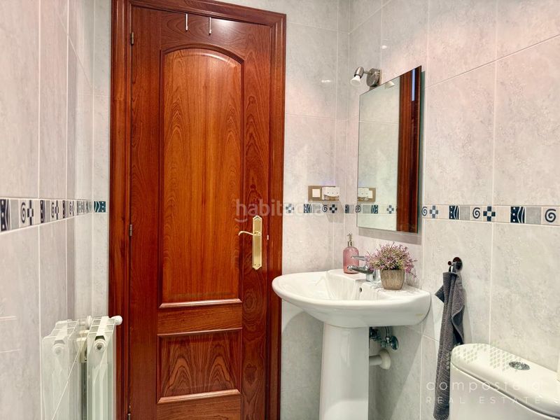 Foto 047f98a0-b230-4c1f-8c22-eb1ea2bac1e7. Flat with heating in O Milladoiro Ames