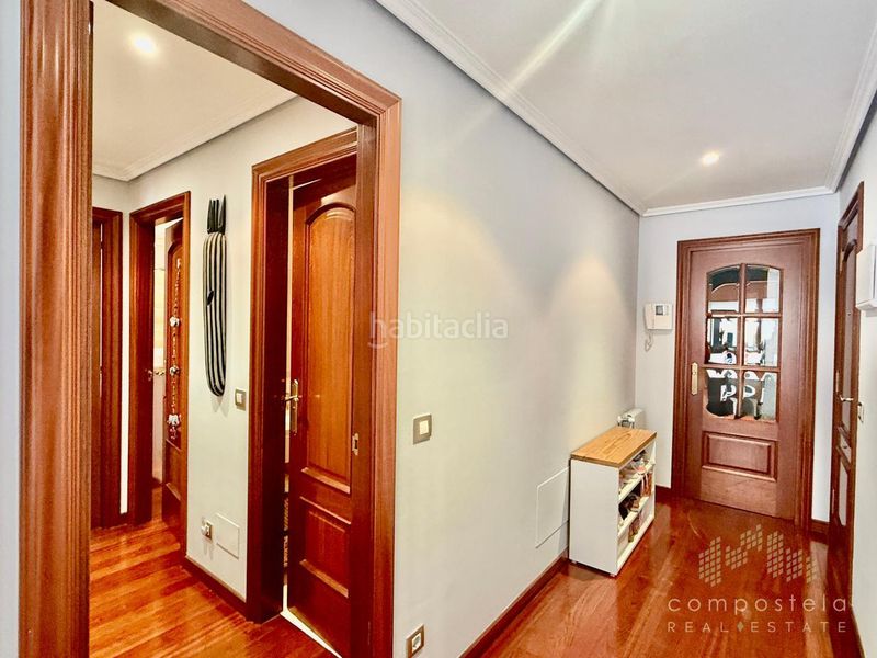 Foto 147108d3-ebe1-41e0-b78b-dff812548462. Flat with heating in O Milladoiro Ames
