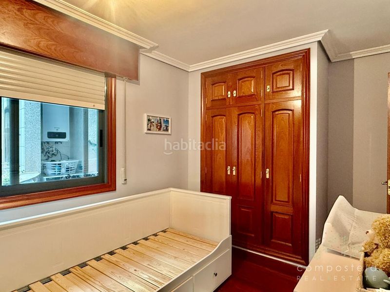Foto 82110c04-c872-411d-8dd9-e0730f4276c8. Flat with heating in O Milladoiro Ames
