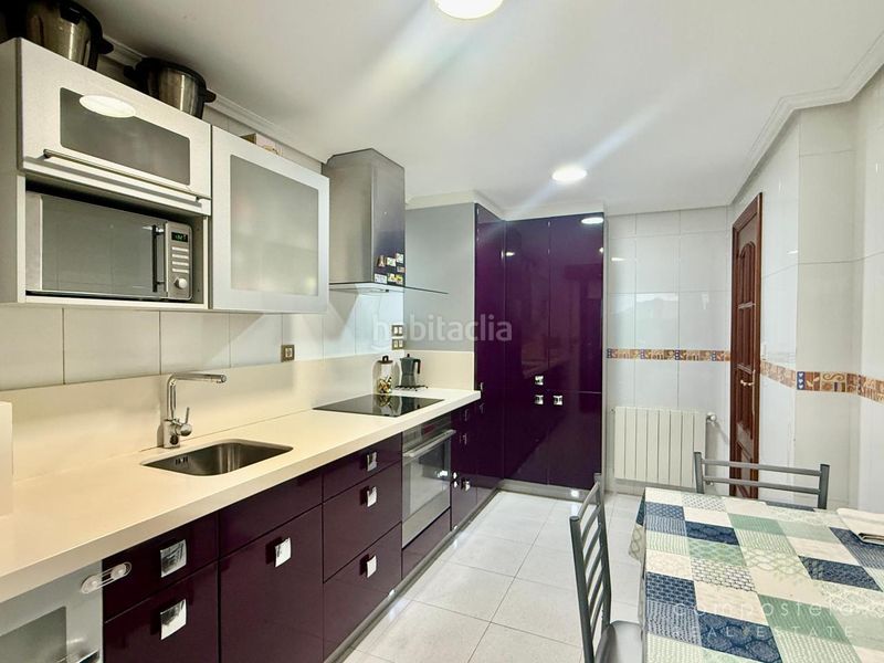Foto 9d6c56b4-78ad-45bf-8d98-a78658d12eff. Flat with heating in O Milladoiro Ames