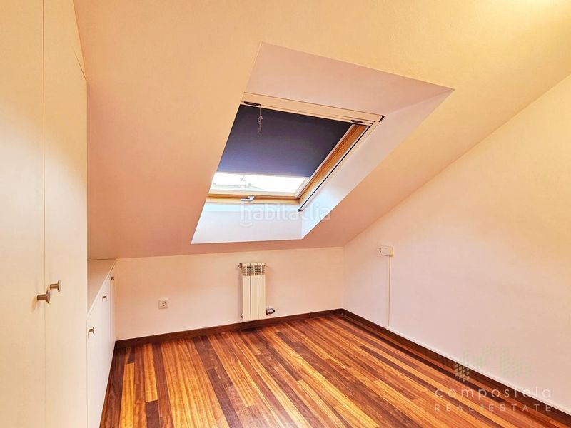Foto ca5e92c7-b86b-4226-9e59-80d57b4a9e33. Rent duplex with heating parking in O Milladoiro Ames
