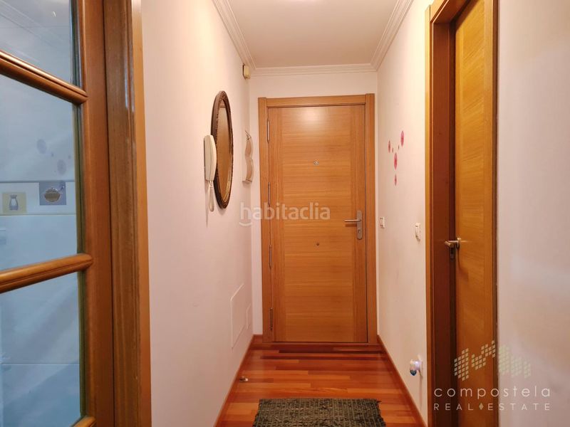 Foto c4c33944-31a8-42c6-adbe-a087b158fa03. Piso en O Milladoiro Ames