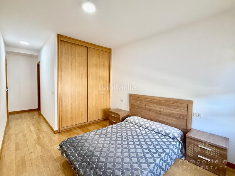 Foto 4091b9a7-f61d-42e0-ab3b-a06be31594fa. Rent flat with heating parking in O Milladoiro Ames