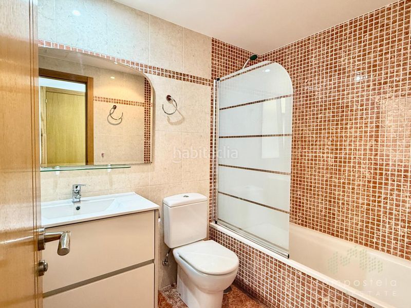 Foto 9cefd1ad-5c4f-4df0-8fdb-4fe5505f921a. Rent flat with heating parking in O Milladoiro Ames