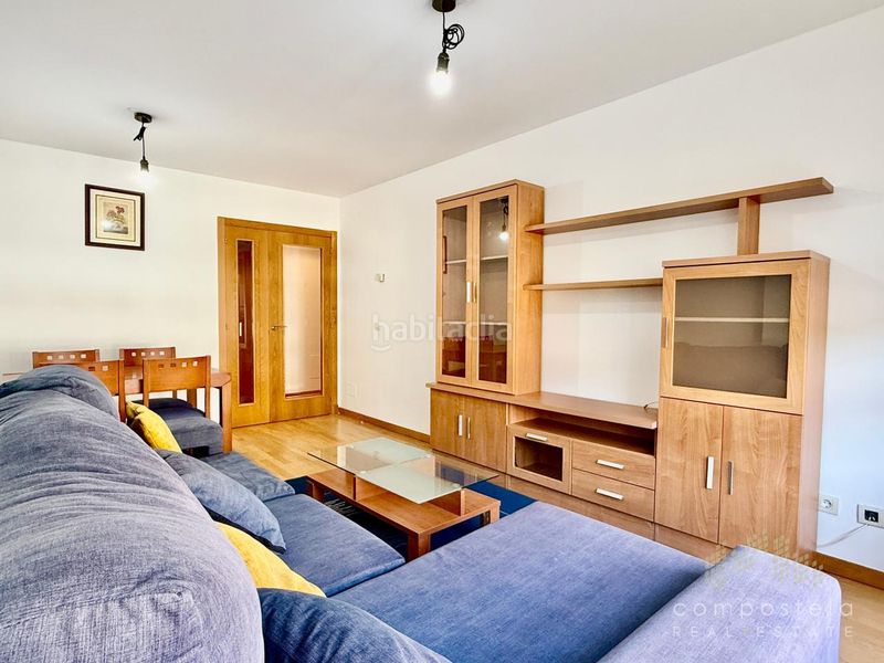 Foto ca3361a0-bd36-4cfe-ade9-2d2683905fb3. Rent flat with heating parking in O Milladoiro Ames
