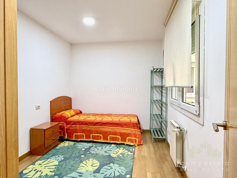 Foto d0b7b12d-2984-40c7-b2dc-08b2b05a9b63. Rent flat with heating parking in O Milladoiro Ames