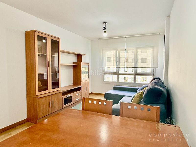 Foto d25f6f94-28c6-48c6-879a-b7d43f1db730. Rent flat with heating parking in O Milladoiro Ames