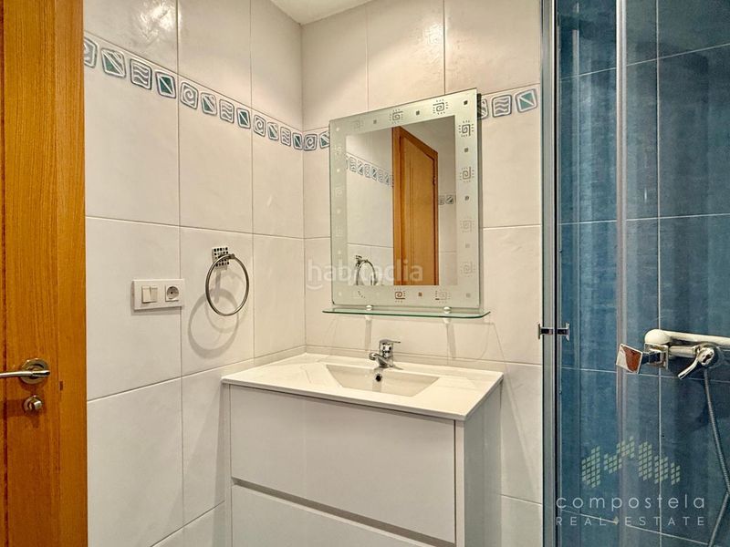 Foto e6a64e2b-0d3d-488d-9291-1bbe7183ce85. Rent flat with heating parking in O Milladoiro Ames