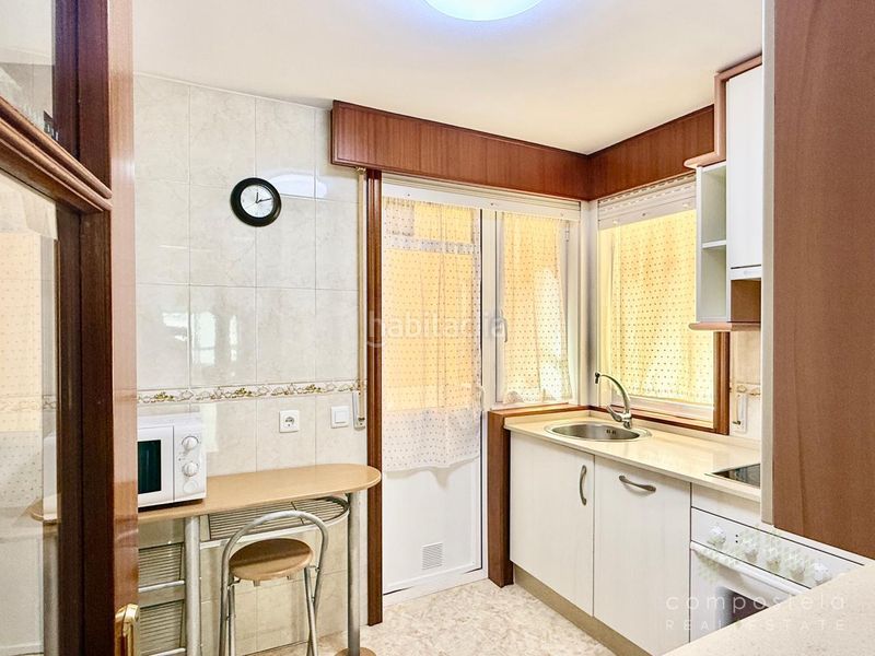 Foto 523c270a-8417-4c98-9fd0-f5add3cf712f. Rent flat with heating parking in O Milladoiro Ames