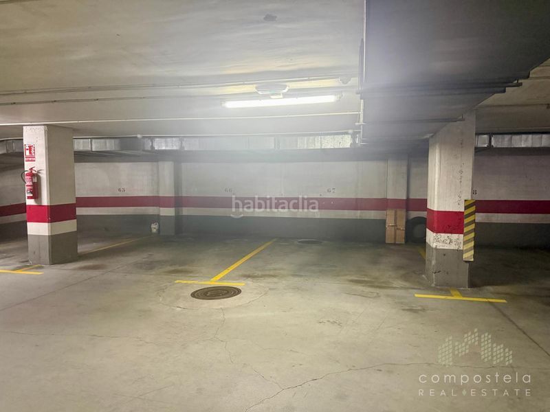 Foto 7b99234c-2d91-4b7c-9ea3-7809a2c1f874. Rent flat with heating parking in O Milladoiro Ames