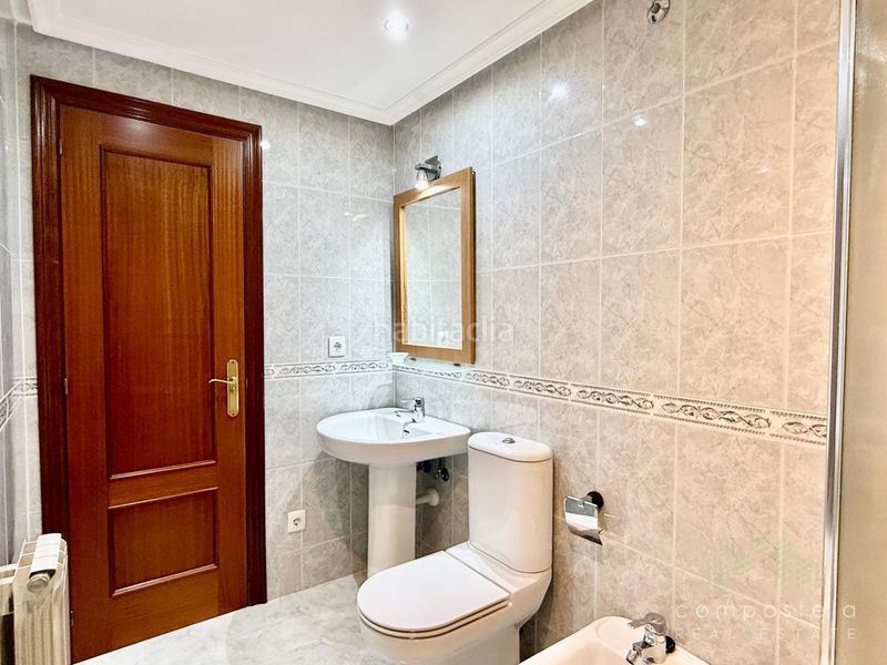 Foto e607fe6c-1b9b-4738-8b42-b71c71e19878. Rent flat with heating parking in O Milladoiro Ames