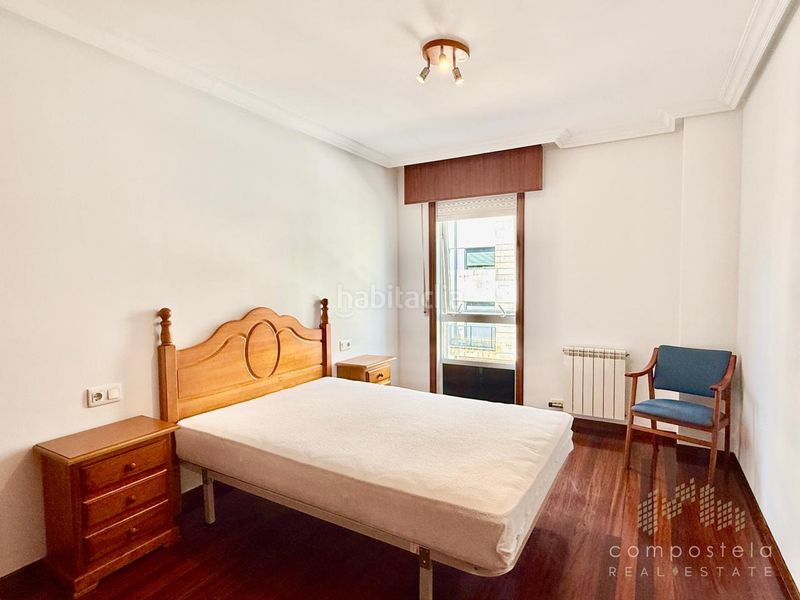 Foto f89fb806-e88c-472e-b943-403923e5c8e1. Rent flat with heating parking in O Milladoiro Ames