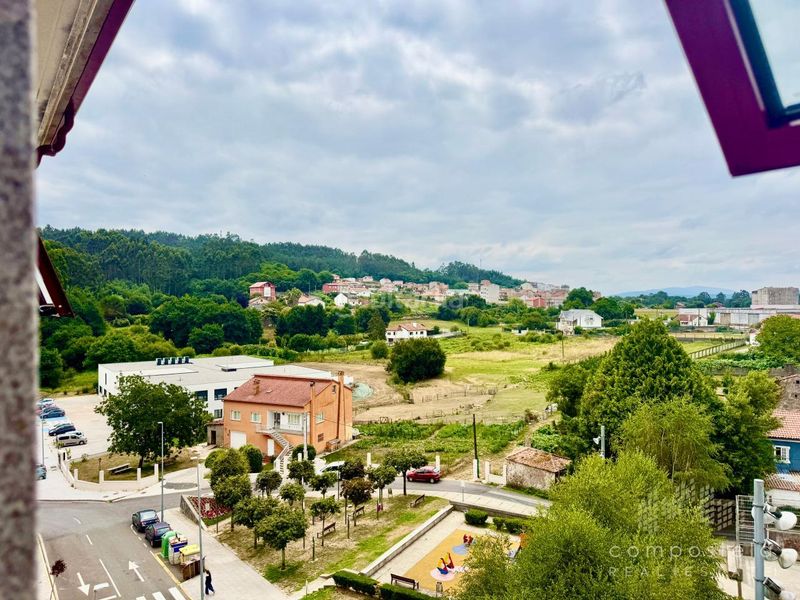 Foto 58dd6e61-c5d3-4911-b12e-f0cfb70e81b4. Rent flat with heating parking in O Milladoiro Ames