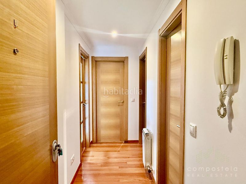 Foto 71d913b7-0680-4cb5-937c-c7c14302f8f3. Rent flat with heating parking in O Milladoiro Ames