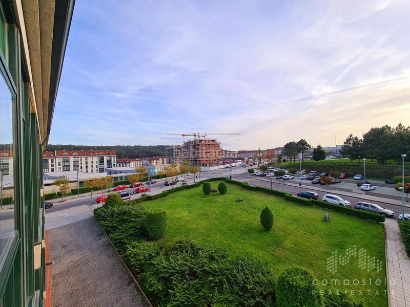 Foto 4442ee77-3f8e-4d55-ac98-8f82eb80c422. Flat with heating parking in O Milladoiro Ames