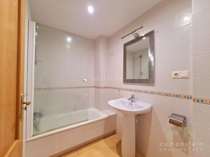 Foto 52eddeb1-e787-4823-be3f-4aaddb5b1888. Flat with heating parking in O Milladoiro Ames