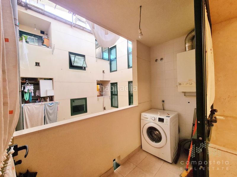 Foto 6beb04e6-5a9c-4878-8ad2-02ee221855c9. Flat with heating parking in O Milladoiro Ames