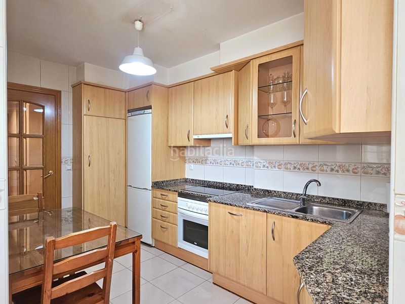 Foto a577d945-f42b-42d5-a823-29df26fc6f20. Flat with heating parking in O Milladoiro Ames