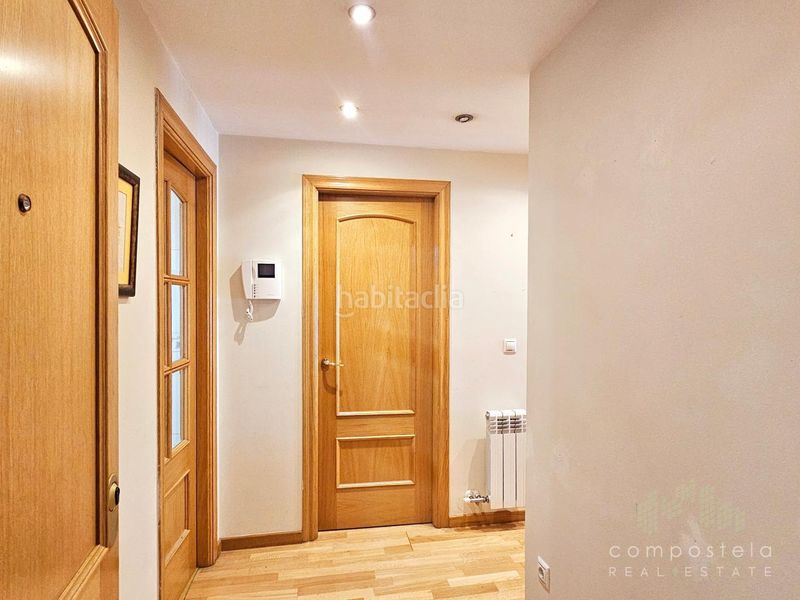 Foto d8a6295e-80c8-45e0-83d6-38f2276dc532. Flat with heating parking in O Milladoiro Ames