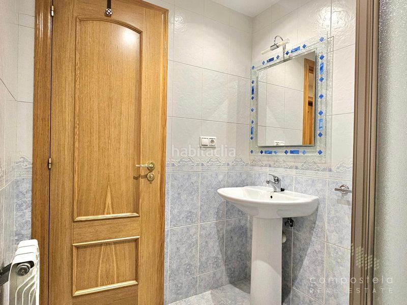 Foto faa69784-766c-4074-bba5-b32a42b08076. Flat with heating parking in O Milladoiro Ames