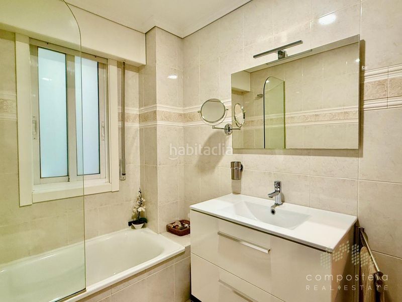 Foto 21cfd608-1a4d-42d4-8c6f-8feb19ae4f9c. Rent flat with heating parking in O Milladoiro Ames