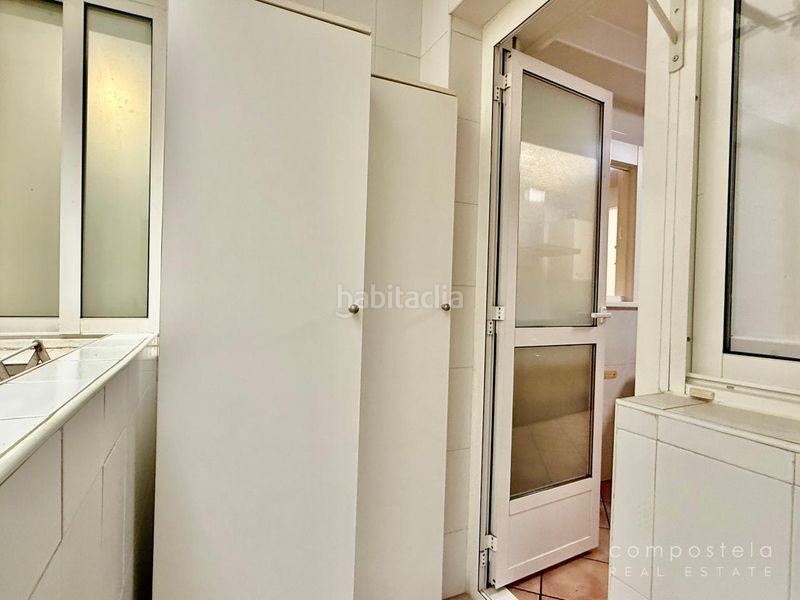 Foto 5e24f9c9-c8bf-4131-95b4-83b2fdedbef9. Rent flat with heating parking in O Milladoiro Ames