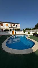 Casa adosada en Els Masos - Els Garrofers. ? bonita y acogedora casa adosada esquinera en massos de comarru