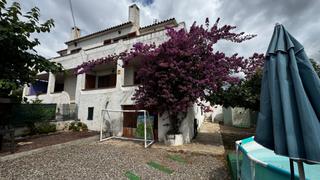 Location Maison jumelée à Marítima Nord. Bonita casa pareada con jardín en zona residencial tranquila – m