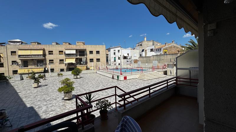 Foto c464b894-9b04-4a59-82b8-e55a3625b3de. Pis amb piscina a Centre Torredembarra
