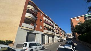 Lloguer Pis a Centre. Descubre este amplio y luminoso piso de 3 dormitorios, ideal par