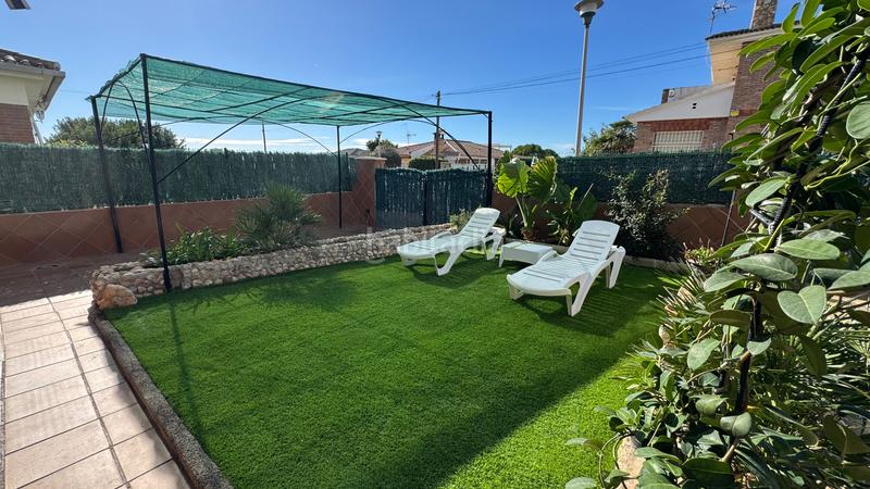 Foto 3d517972-5f86-4ed4-a54d-709b7ffcd1d1. Xalet amb xemeneia calefacció aparcament piscina a Torredembarra