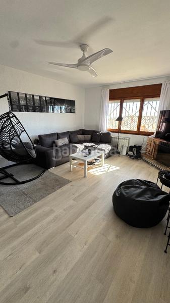 Foto 3daff30b-53f9-46fc-a256-a748464b39bc. Xalet amb xemeneia calefacció aparcament piscina a Torredembarra