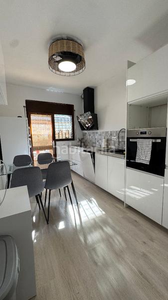 Foto 7927b494-2be2-4110-8d1f-1c001eff0ec7. Xalet amb xemeneia calefacció aparcament piscina a Torredembarra