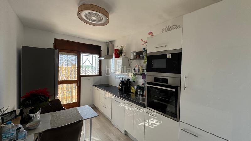 Foto c89c00ec-f82a-40a8-b93a-2d5f12c7d841. Xalet amb xemeneia calefacció aparcament piscina a Torredembarra