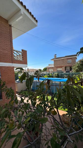 Foto f5bf76d7-d7e8-4922-8c49-73ea98aa3530. Xalet amb xemeneia calefacció aparcament piscina a Torredembarra